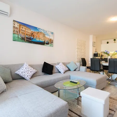 La Luxury * Aranyhomok