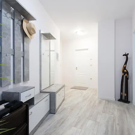 La Luxury Apartment Goldstrand