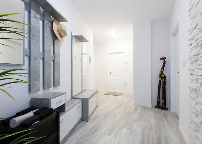 La Luxury Apartment Golden Sands